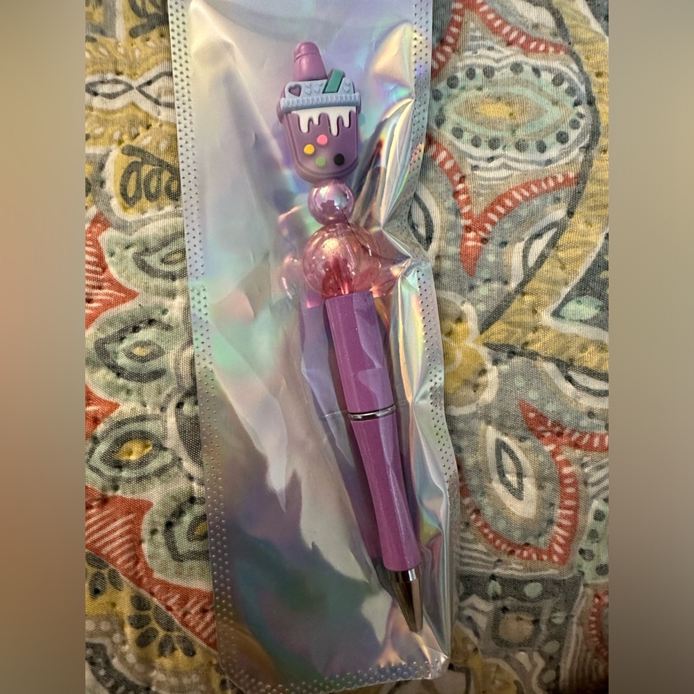 Customize pen done by my 13 year old for her school field trip this year to Wash